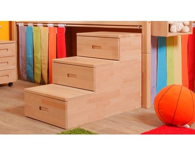 Schody ke zvýšenému jednolůžku D104, masiv smrk - pohled č. 1