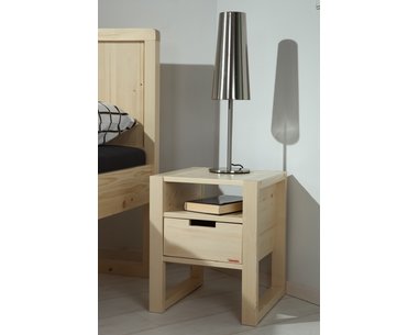 Noční stolek RHINO C0560, masiv smrk - pohled č. 1